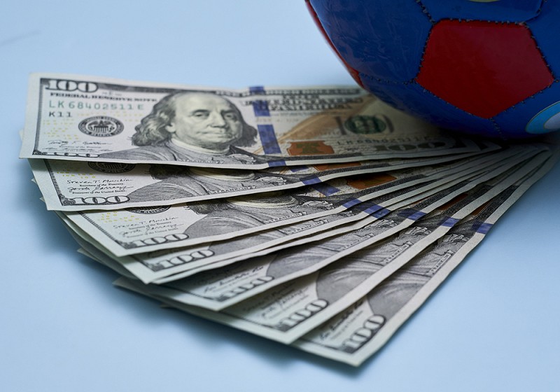 The Highest NIL Earners in 2025 and What Their Deals Reveal About the Mark